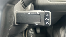 Renault Clio 1.0 TCe 100 Iconic 5dr Petrol Hatchback